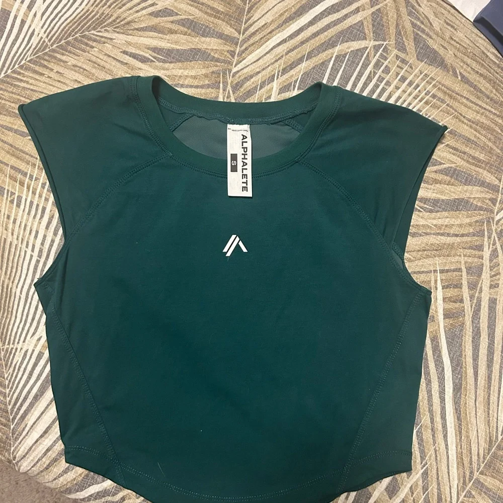 Alphalete White (XS), Green (S) and Blue(S) Crop Shirt Bundle. Lightly worn. - Picture 2 of 7